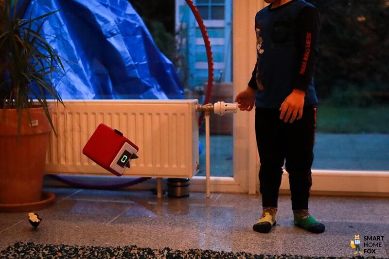 Toniebox falling ears down on the floor